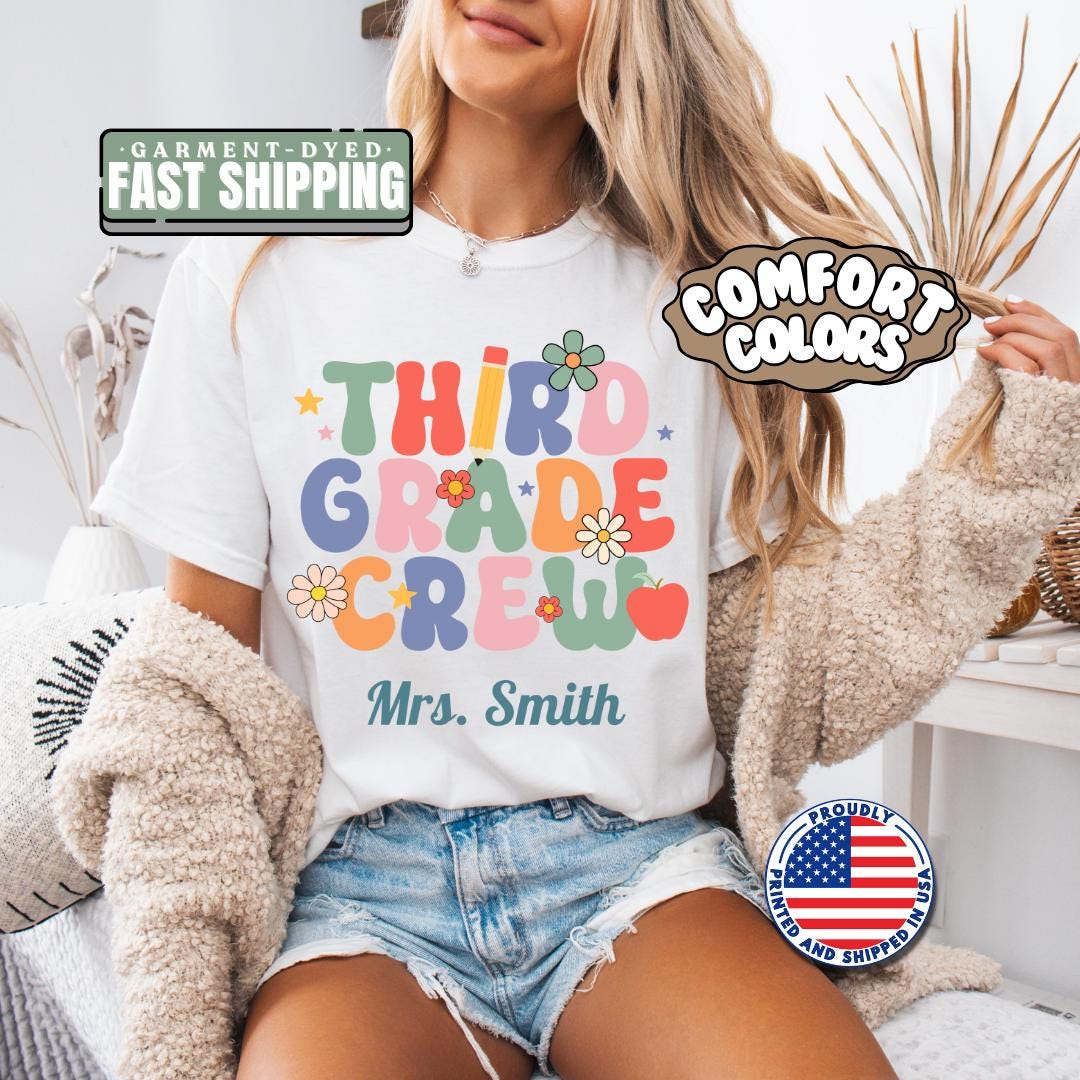 Personalized Third Grade Crew T-Shirt Unisex Gift for Teachers Back to School Gifts Fun Classroom Outfit Idea Teacher Tee Appreciation Week