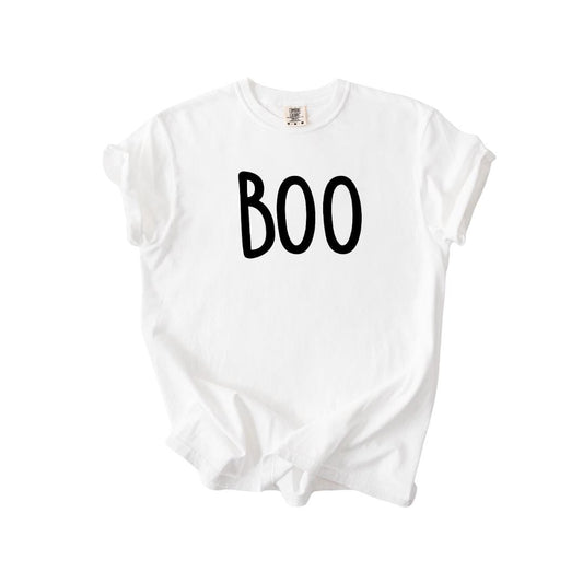 BOO Halloween T-Shirt Comfort Colors Minimalist Ghost Graphic Tee Spooky Season Fall Shirt Trick or Treat Party Tee Boo Season Outfit Gift